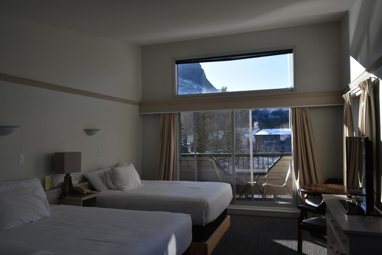 The Drake Inn Canmore Exterior foto